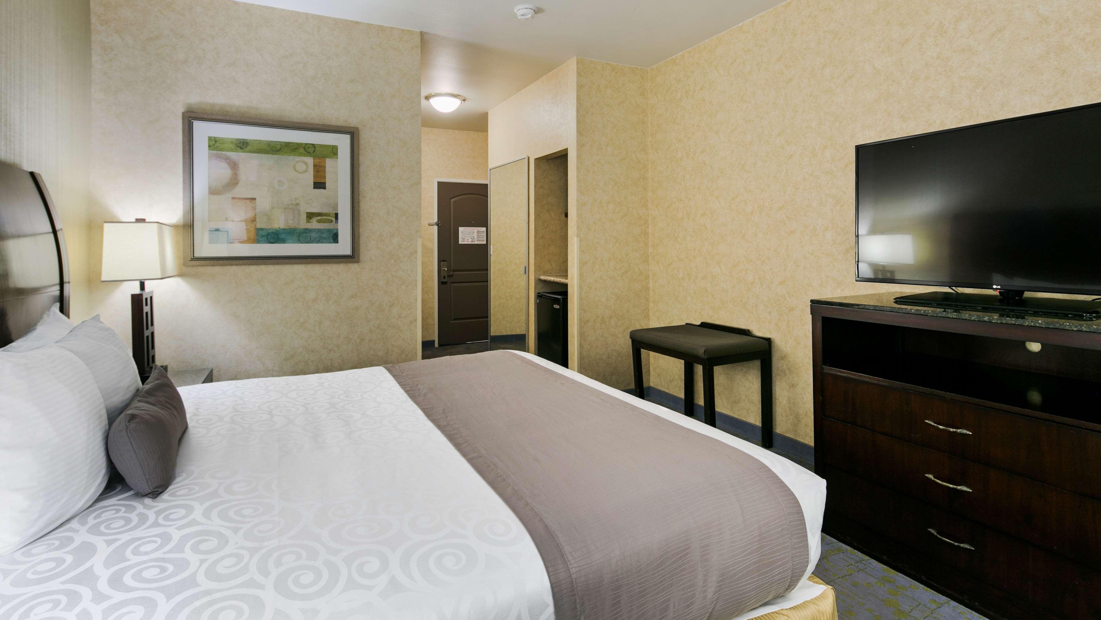 Best Western Plus Wasco Inn & Suites Exterior foto