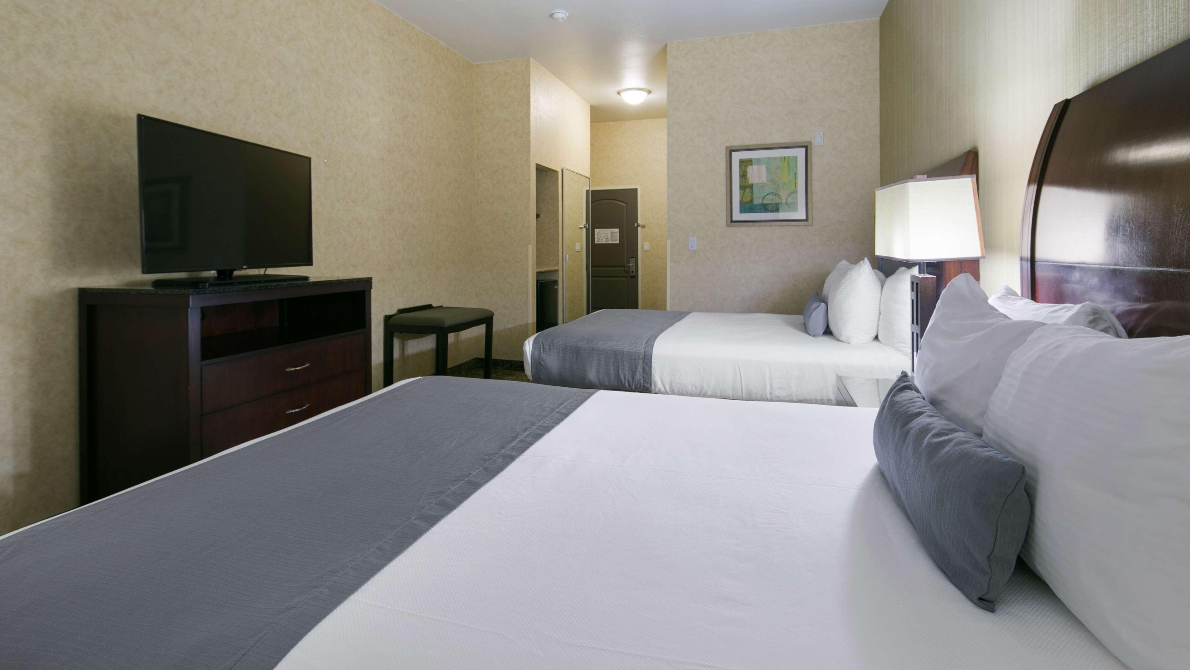 Best Western Plus Wasco Inn & Suites Exterior foto