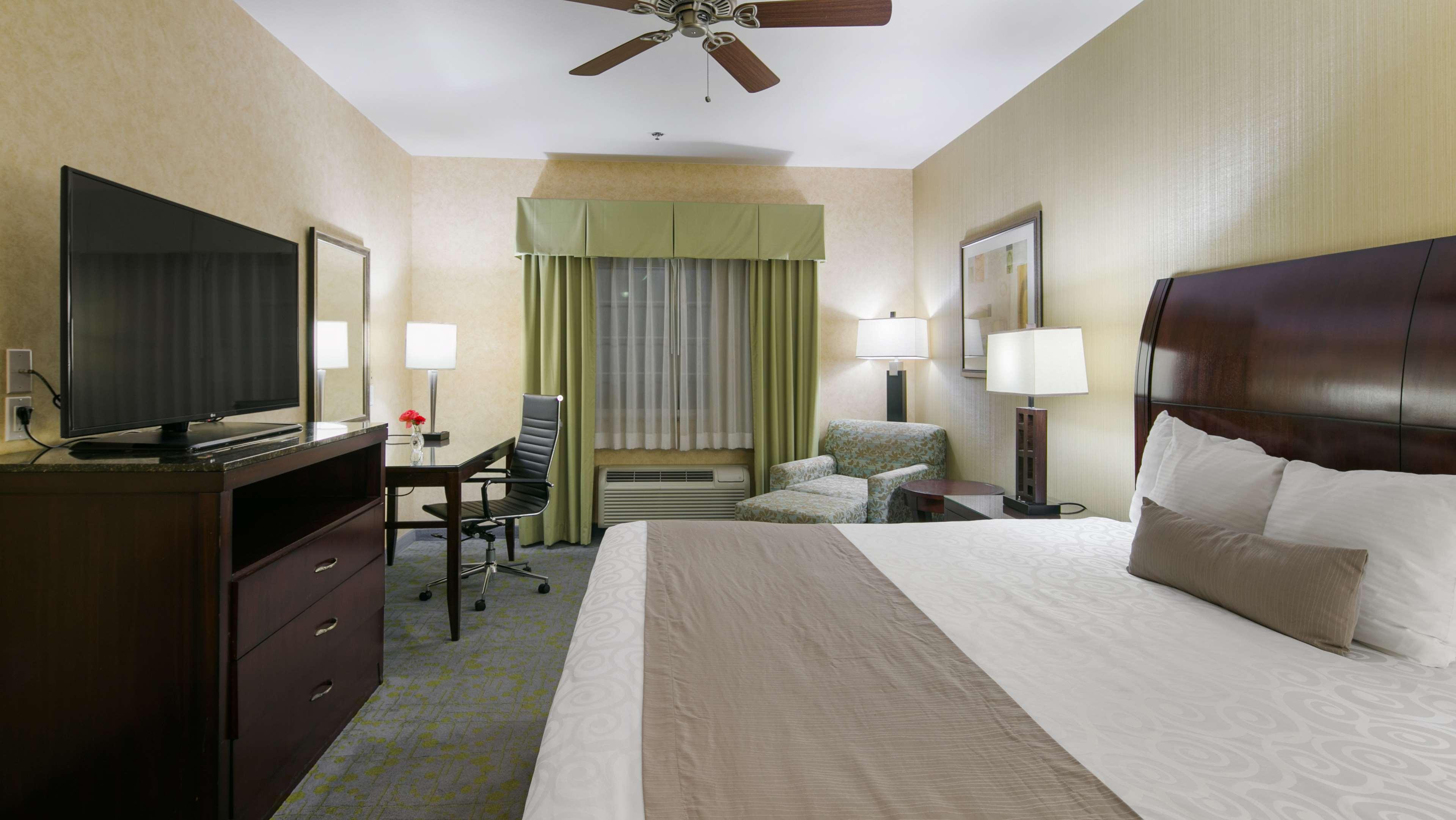 Best Western Plus Wasco Inn & Suites Exterior foto
