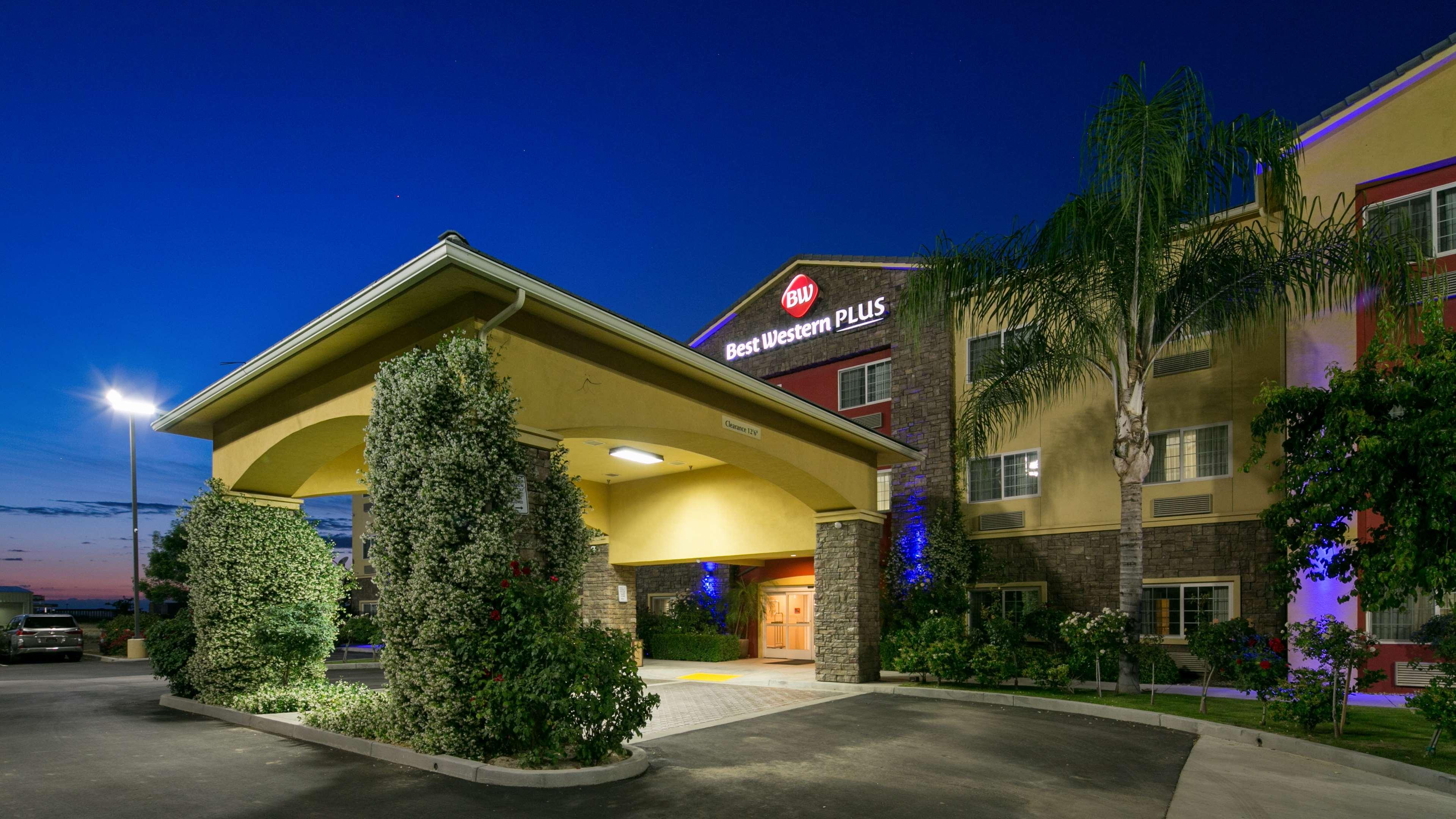 Best Western Plus Wasco Inn & Suites Exterior foto