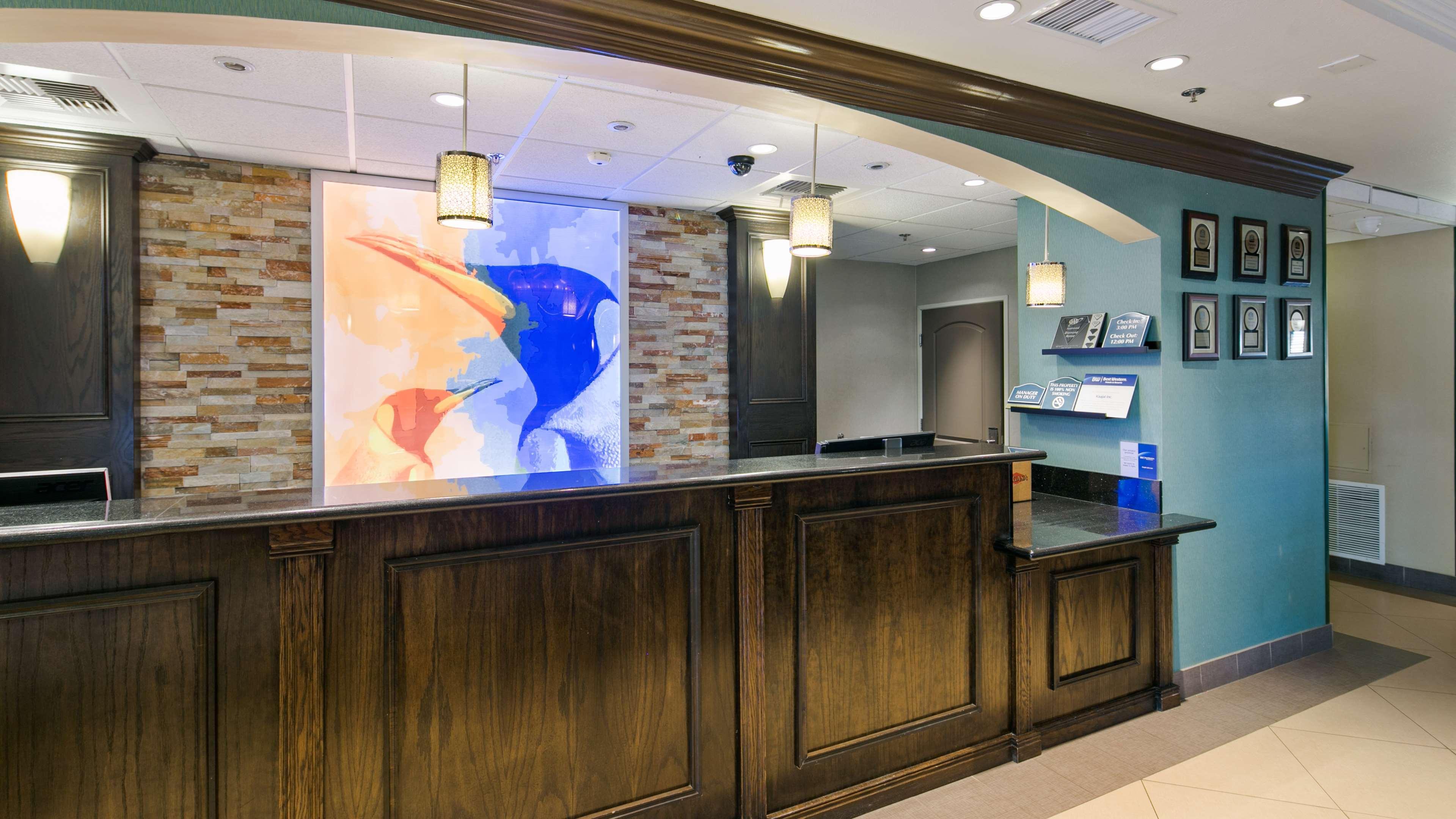Best Western Plus Wasco Inn & Suites Exterior foto