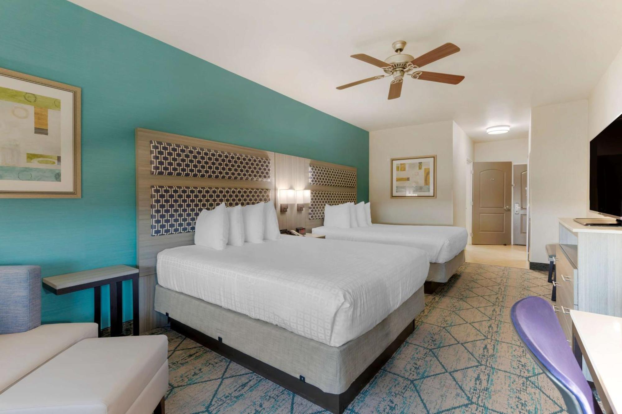 Best Western Plus Wasco Inn & Suites Exterior foto