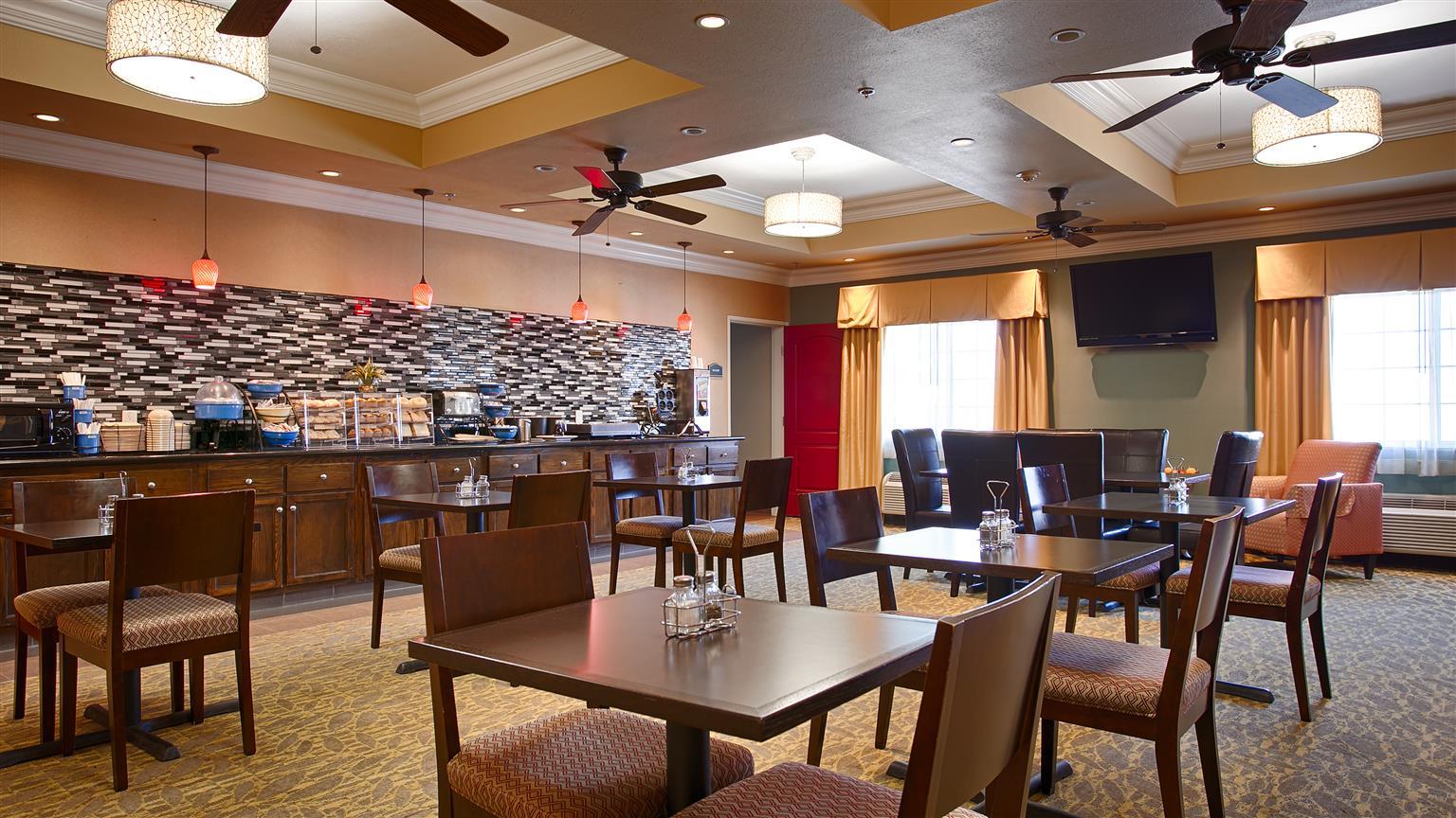 Best Western Plus Wasco Inn & Suites Exterior foto
