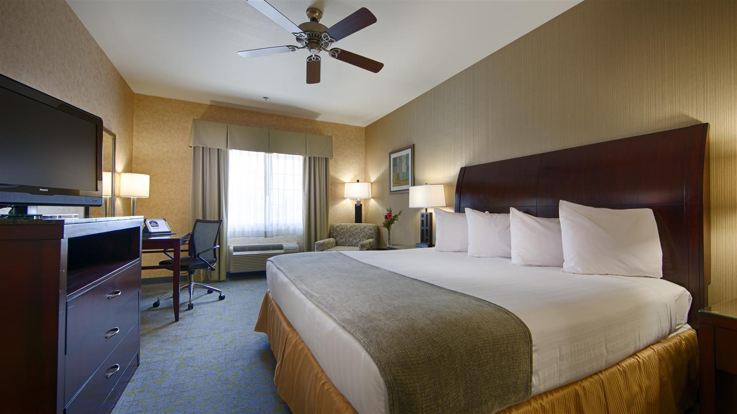 Best Western Plus Wasco Inn & Suites Exterior foto